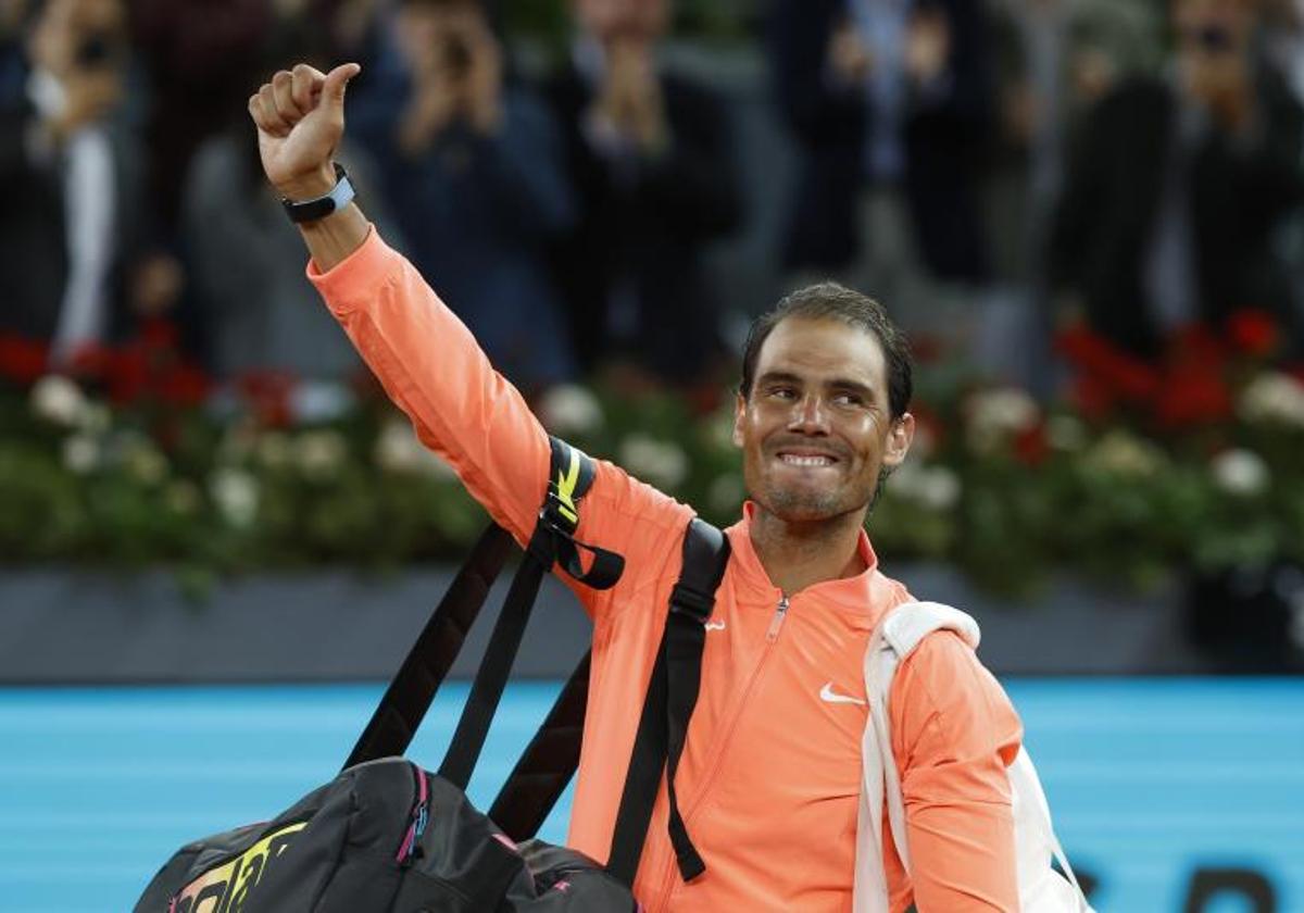 Rafa Nadal se despide sonriente pero emocionado de Madrid.