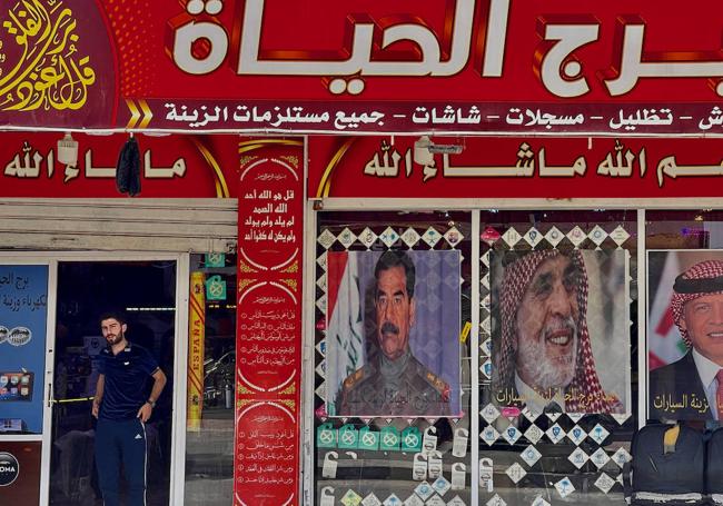 En Jordania se guarda mucho cariño al difunto dictador iraquí Sadam Husein, cuyo retrato se ve en muchos comercios junto a los de los reyes Husein y Abdalá II.