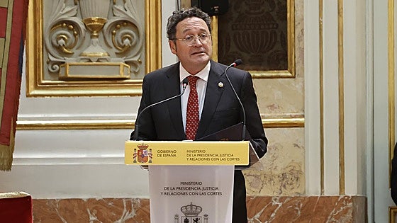El Senado exige al Gobierno el cese inmediato del fiscal general del Estado