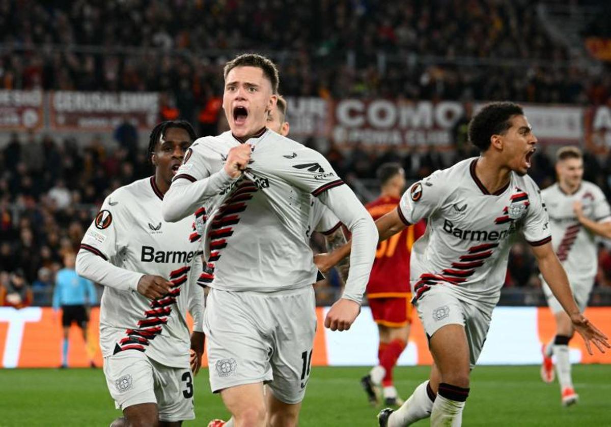 Florian Wirtz celebrando un gol contra la Roma