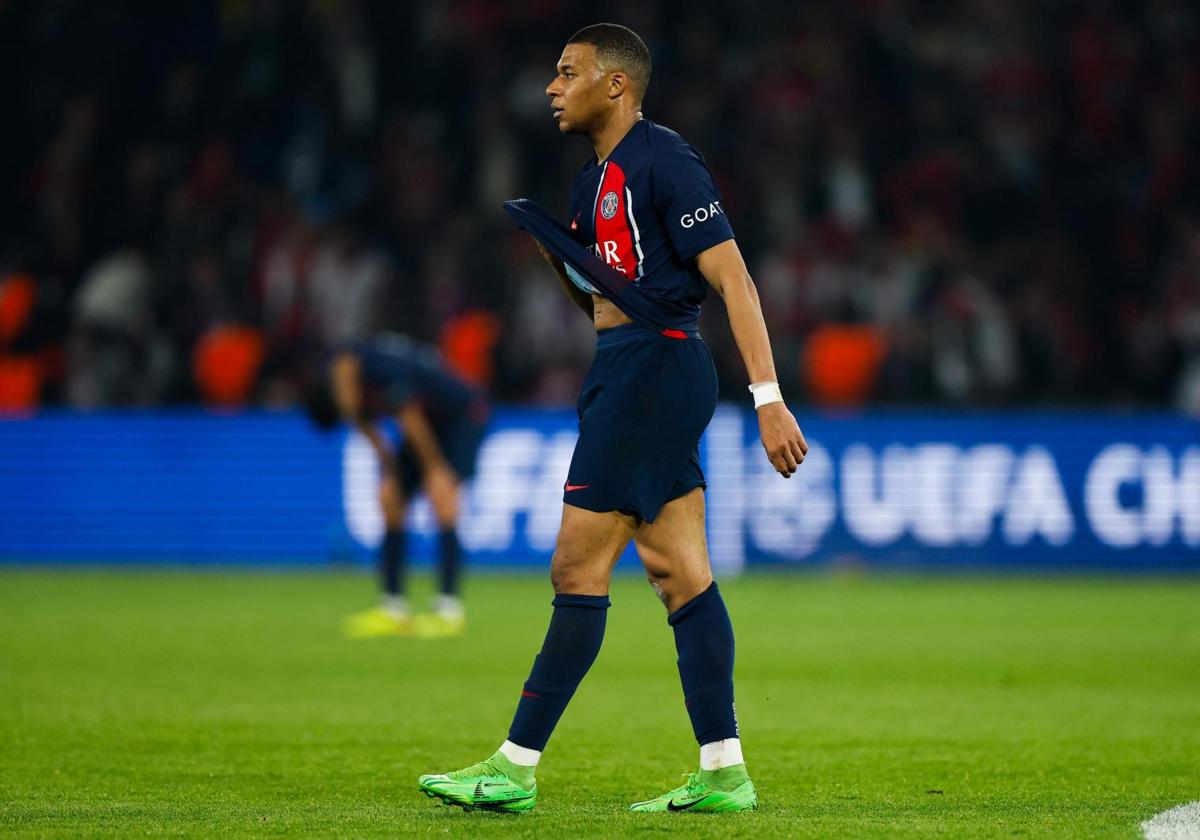 Kylian Mbappé, con la camiseta del PSG.