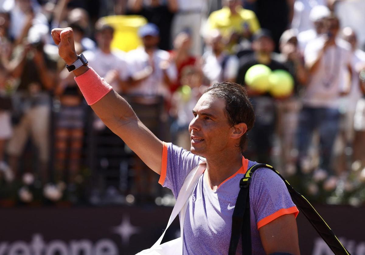 Rafa Nadal despidiéndose de Roma tras perder contra Hurkacz