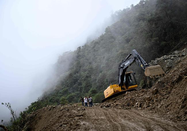 Intervencion contra cultivos de coca en las montañas colombianas.