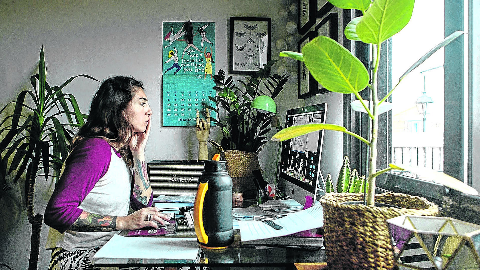 Serbest meslek sahibi işçilere ve küçük işletmelere bilgisayar satın almaları için 1.000 Euro yardım