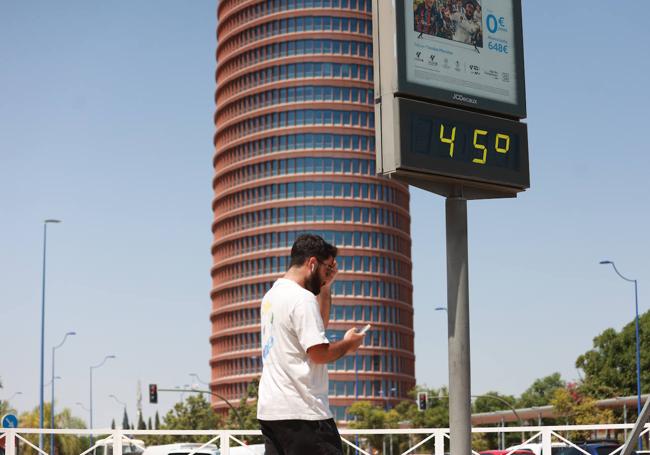 Los termómetros en Sevilla en agosto de 2023.