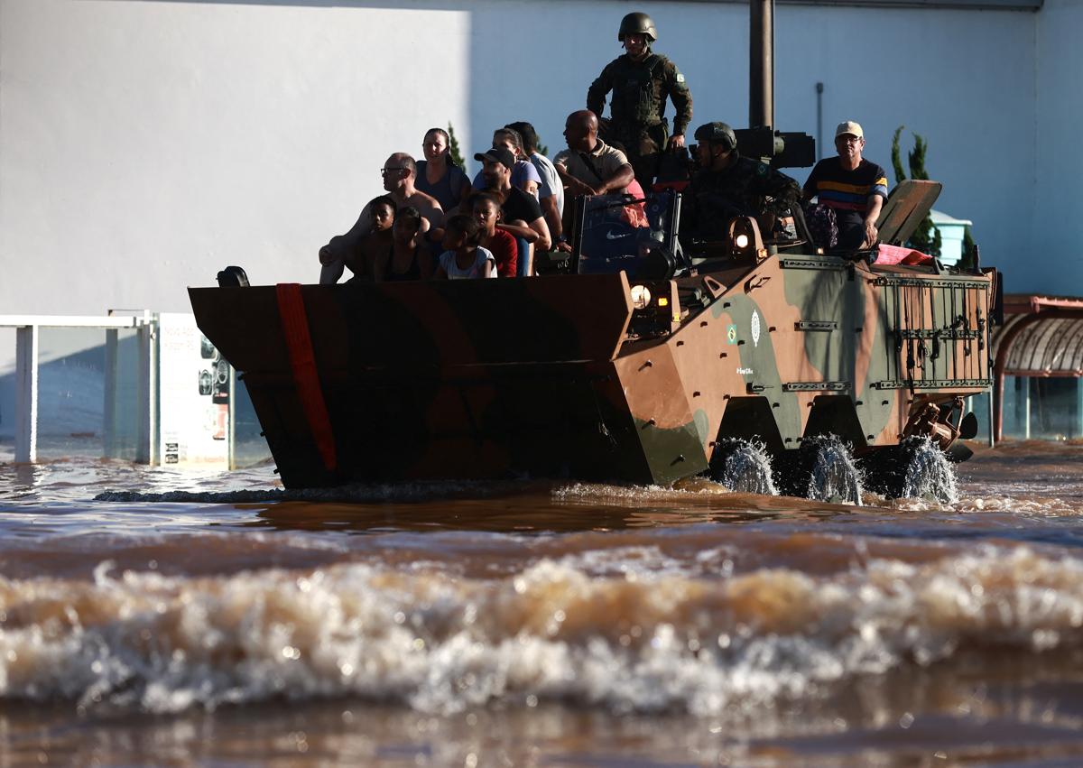 Imagen secundaria 1 - Brasil bajo las aguas.