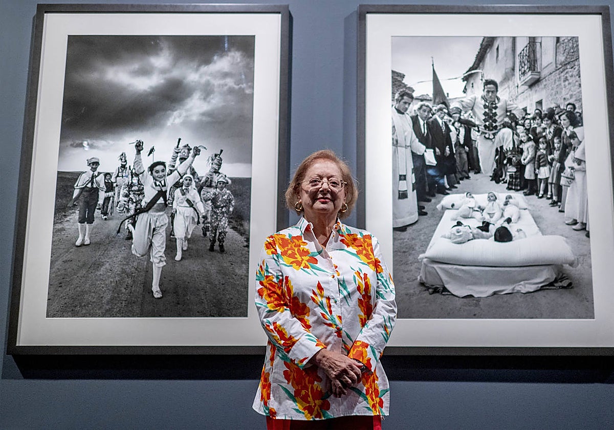 Cristina García Rodero, antes dos de sus imágenes más icónicas.