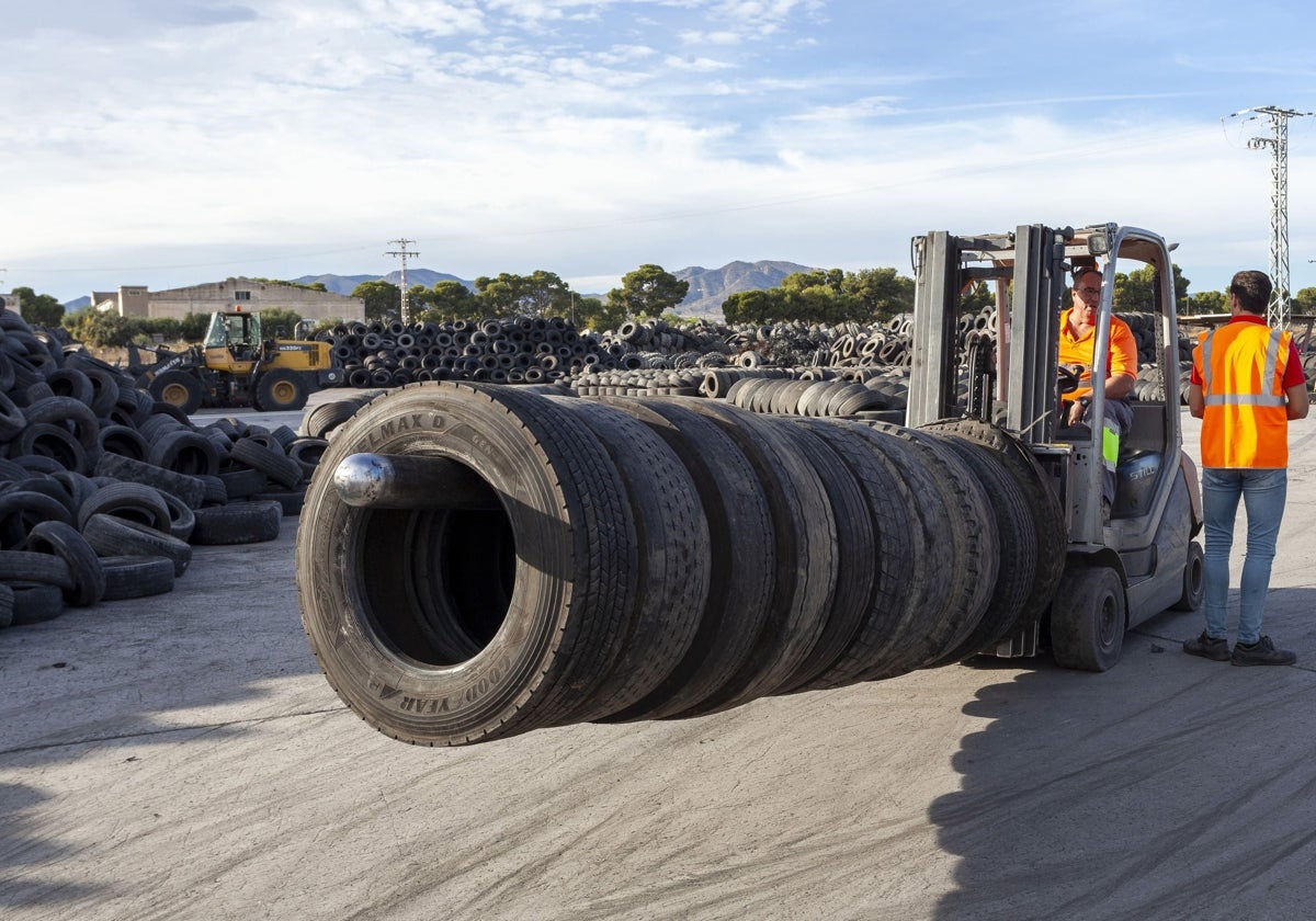 Múltiples usos de los neumáticos reciclados