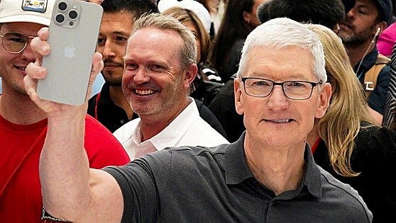 Apple, el gigante que falta en la carrera de la Inteligencia Artificial, ya tiene un plan. ¿Será Siri más humana?