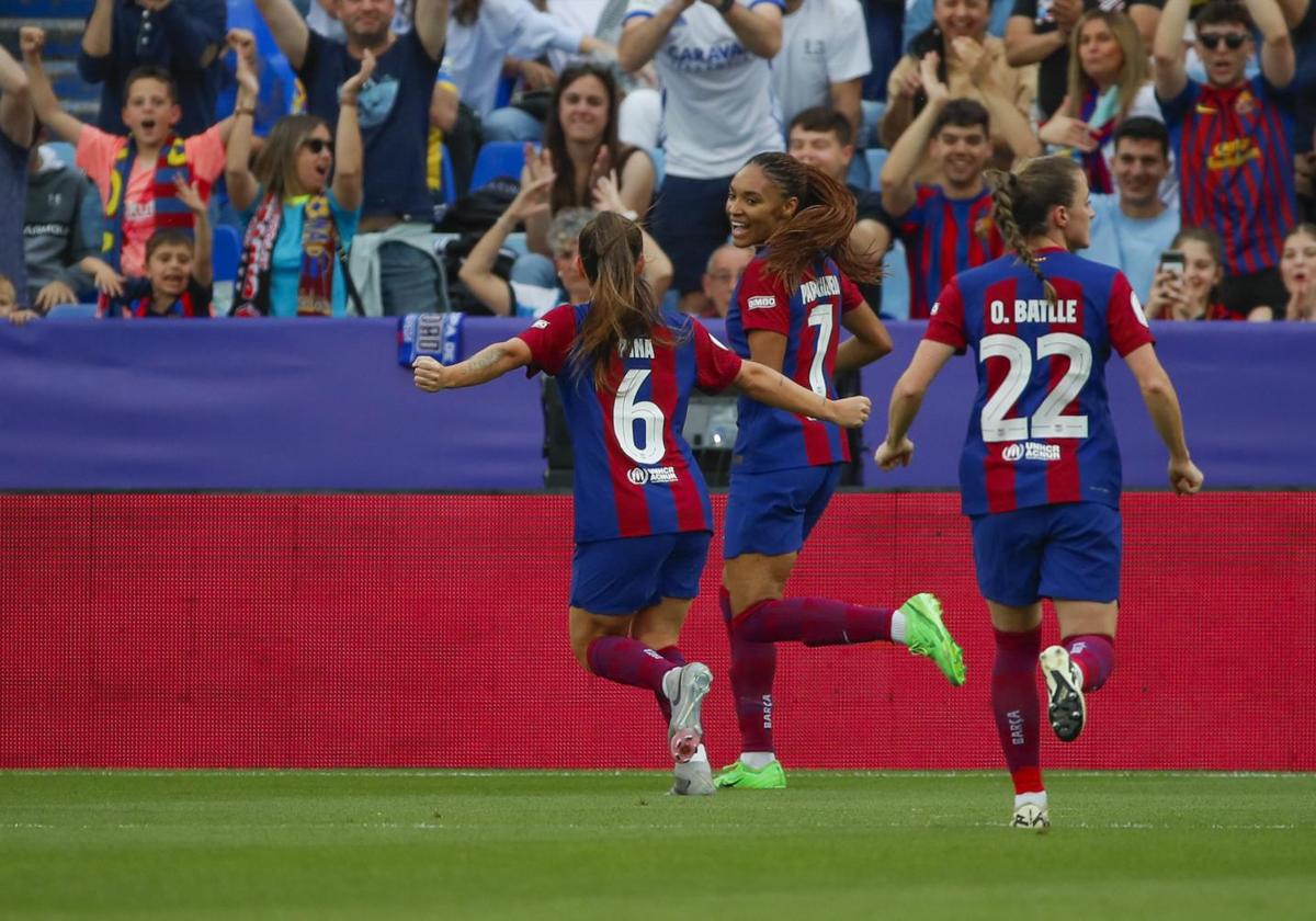 Salma Paralluelo celebra su gol ante la Real Sociedad en la final de la Copa de la Reina