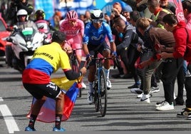 Pogacar atrapa a Quintana a dos kilómetros de meta para irse a por el triunfo.