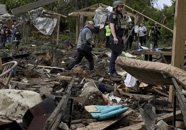 Rusia intensifica sus bombardeos sobre la región de Járkov