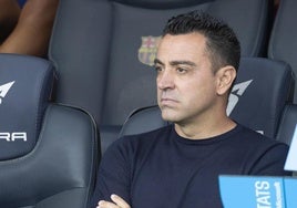 Xavi, durante el partido entre el Barça y el Rayo.