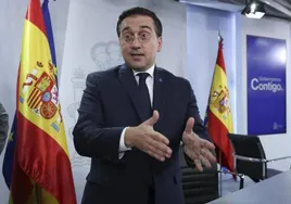 El ministro de Asuntos Exteriores, José Manuel Albares, tras el Consejo de Ministros