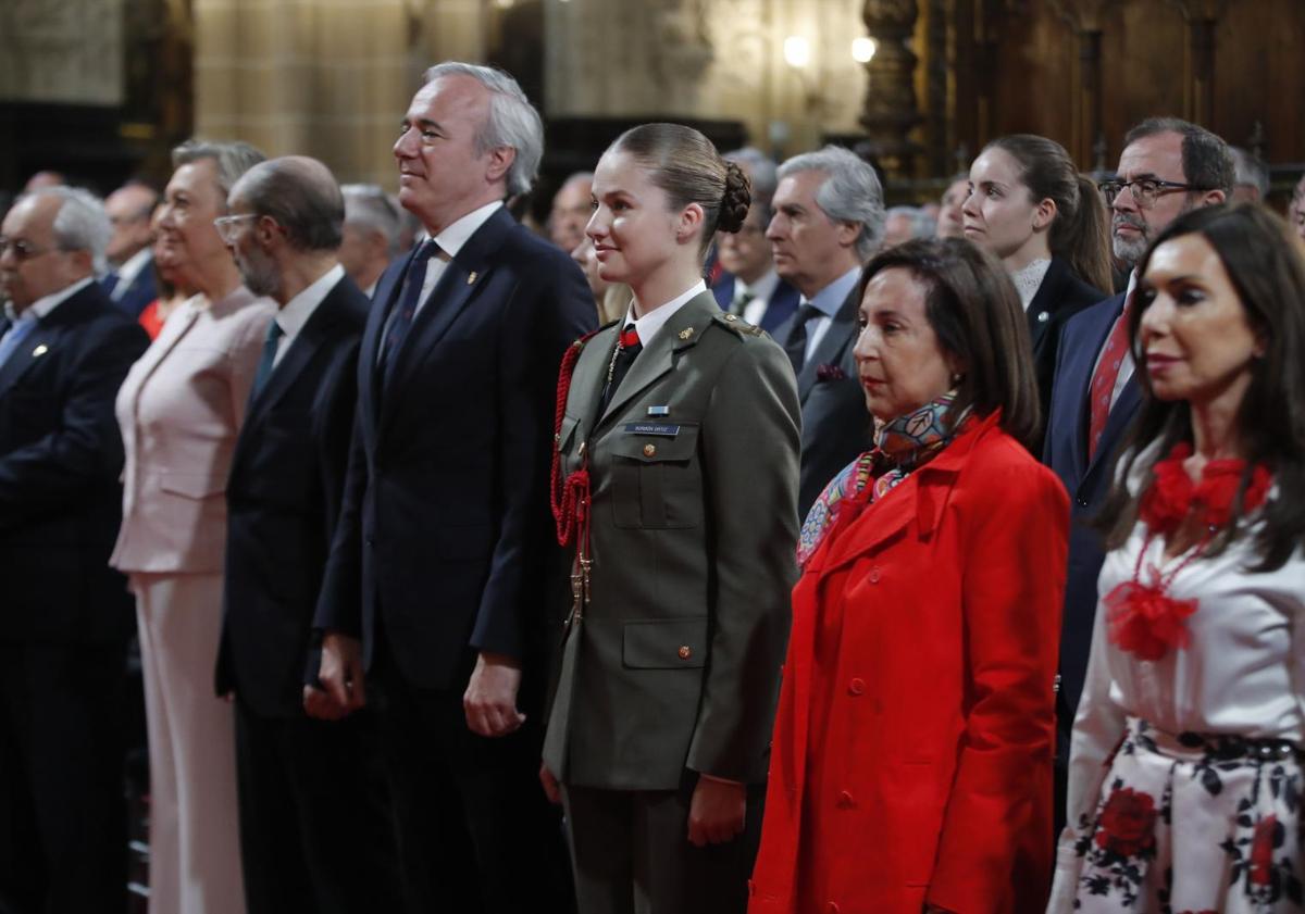 Imagen principal - Leonor se da un baño de masas en Zaragoza: «Lo que he vivido aquí supera con creces lo que pensaba hace diez meses»