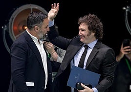 El líder de VOX, Santiago Abascal, y el presidente de Argentina, Javier Milei.