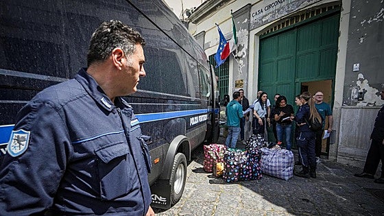 Una cadena de temblores aviva el miedo a un gran terremoto en Nápoles