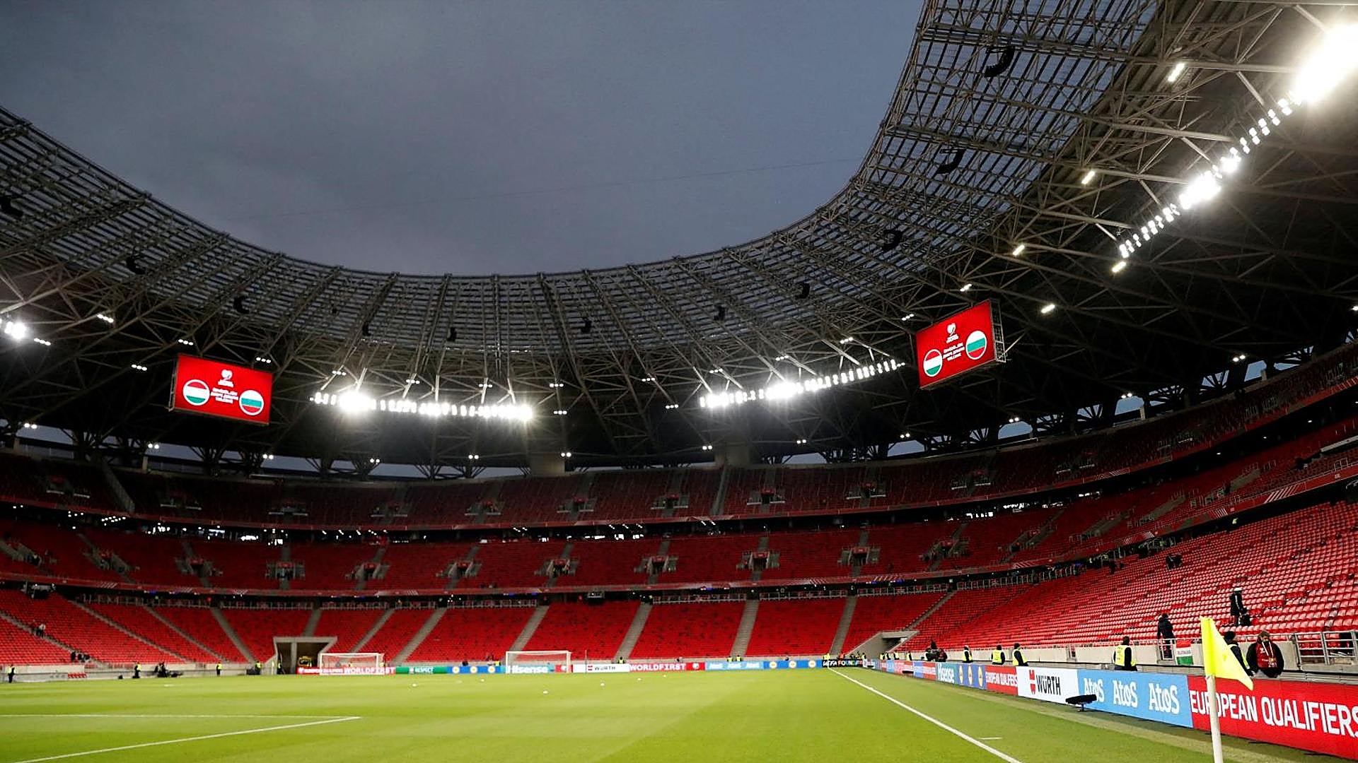 Budapeşte 2026'da Şampiyonlar Ligi finaline, Milan ise 2027'de finale ev sahipliği yapacak