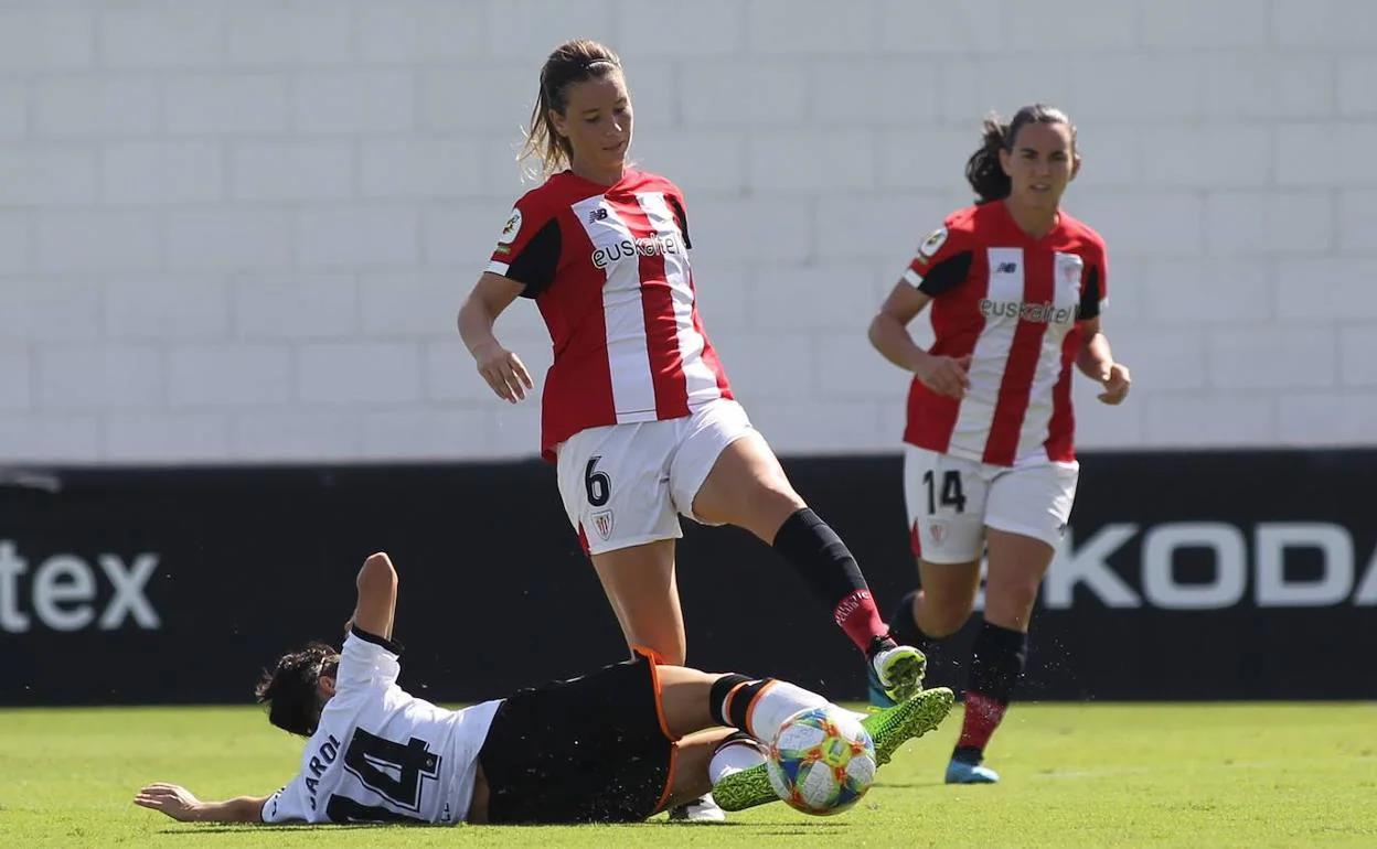 Damaris Egurrola, en su etapa como jugadora del Athletic de Bilbao