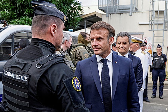 Macron, dispuesto a someter a referéndum la polémica reforma electoral de Nueva Caledonia