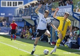 El Alcorcón despide el curso con un atractivo empate ante el Burgos