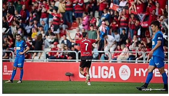 El Mirandés se salva y desciende al Amorebieta