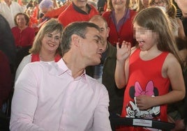 Sánchez, durante un acto de campaña este lunes en Gijón.