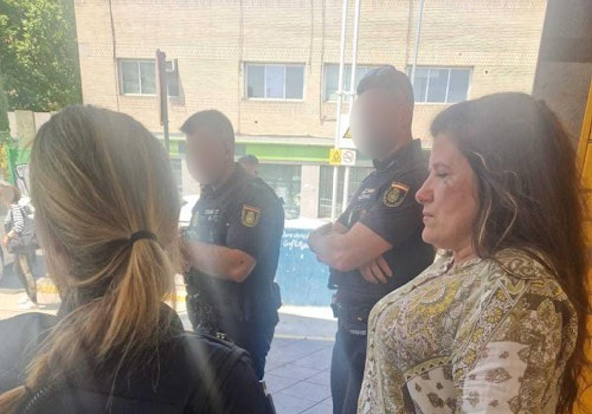 Imagen de la detención de la mujer acusada del asesinato de Borja Villacís