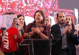 Xóchitl Gálvez se dirige a sus simpatizantes en Ciudad de México tras conocerse el resultado de las elecciones.