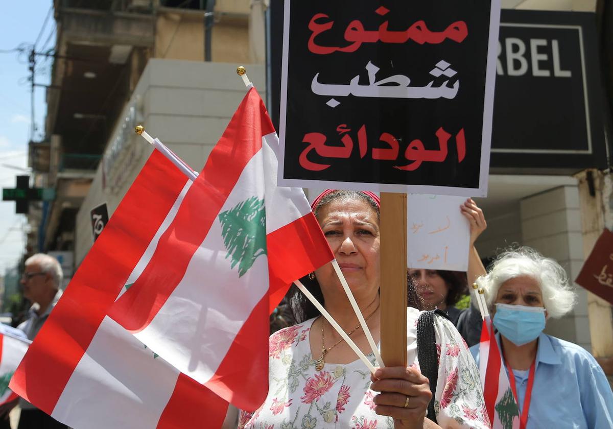 Un hombre abre fuego contra la embajada de Estados Unidos en Beirut