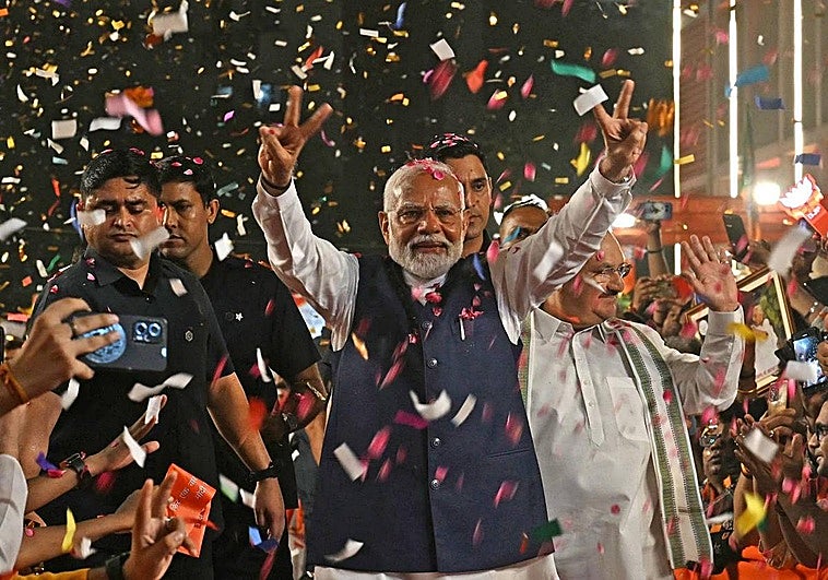 Narendra Modi celebra su victoria.