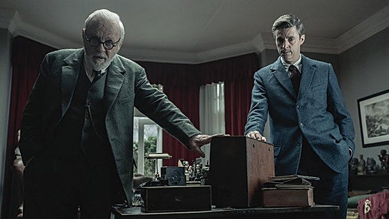 Freud y C. S. Lewis discuten sobre lo divino y lo humano