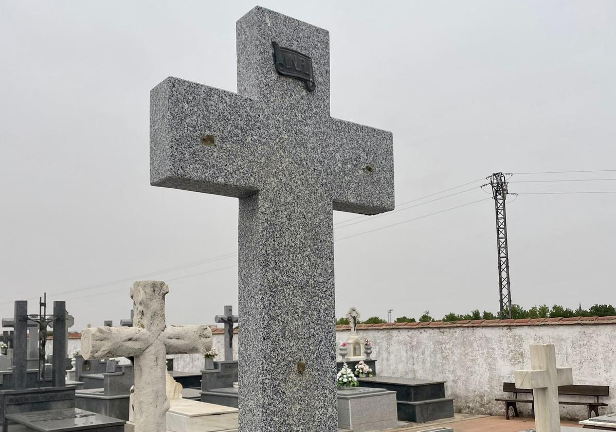 Crucifijos en un cementerio.