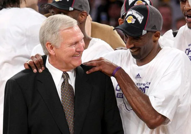 Jerry West, 2008'de Kobe Bryant'la birlikte.