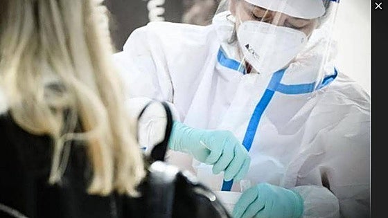 Los casos de covid se disparan: suben un 30% en una semana y se cuadruplican en un mes