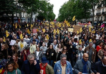 250.000 personas salen a las calles de toda Francia contra la extrema derecha