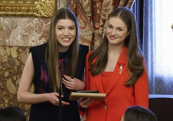 Momento del brindis sorpresa de la Infanta y la Princesa