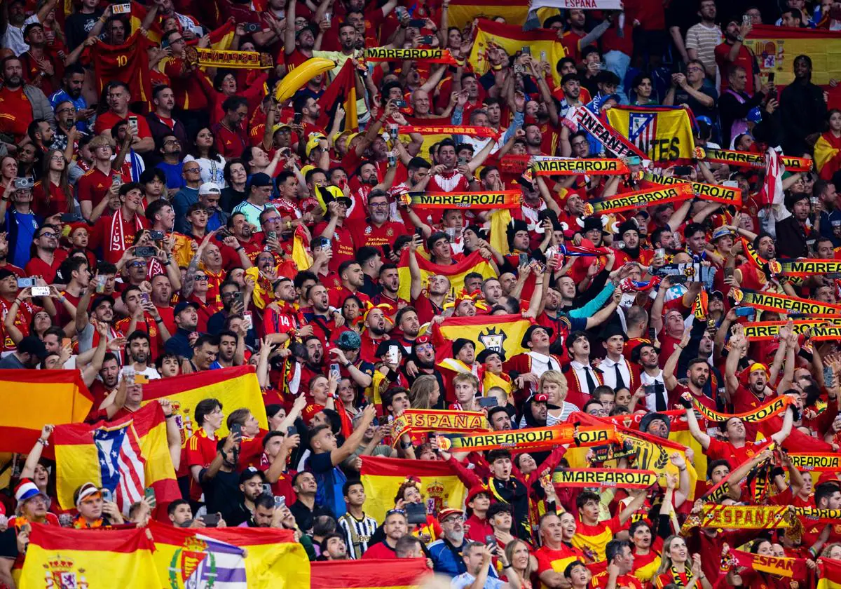 La fiesta española: gritos de «Nico, Nico» y «Olé, olé» tras el gol