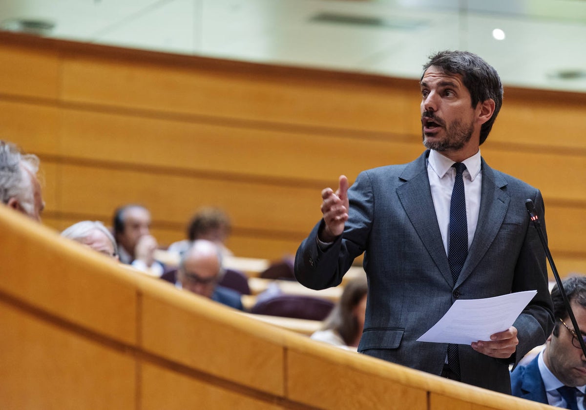 Ernest Urtasun, durante la última sesión de control al Gobierno en el Senado.