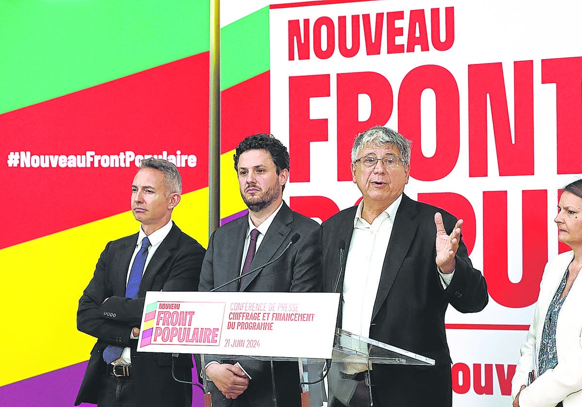 Ian Brossat, Alexandre Ouizille, Eric Coquerel y Eva Sas presentan en París el programa electoral del Nuevo Frente Popular