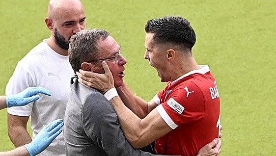 El método Rangnick impulsa a Austria y condena a Polonia
