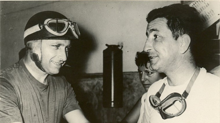 Paco Godia y Juan Manuel Fangio en Buenos Aires, en 1957