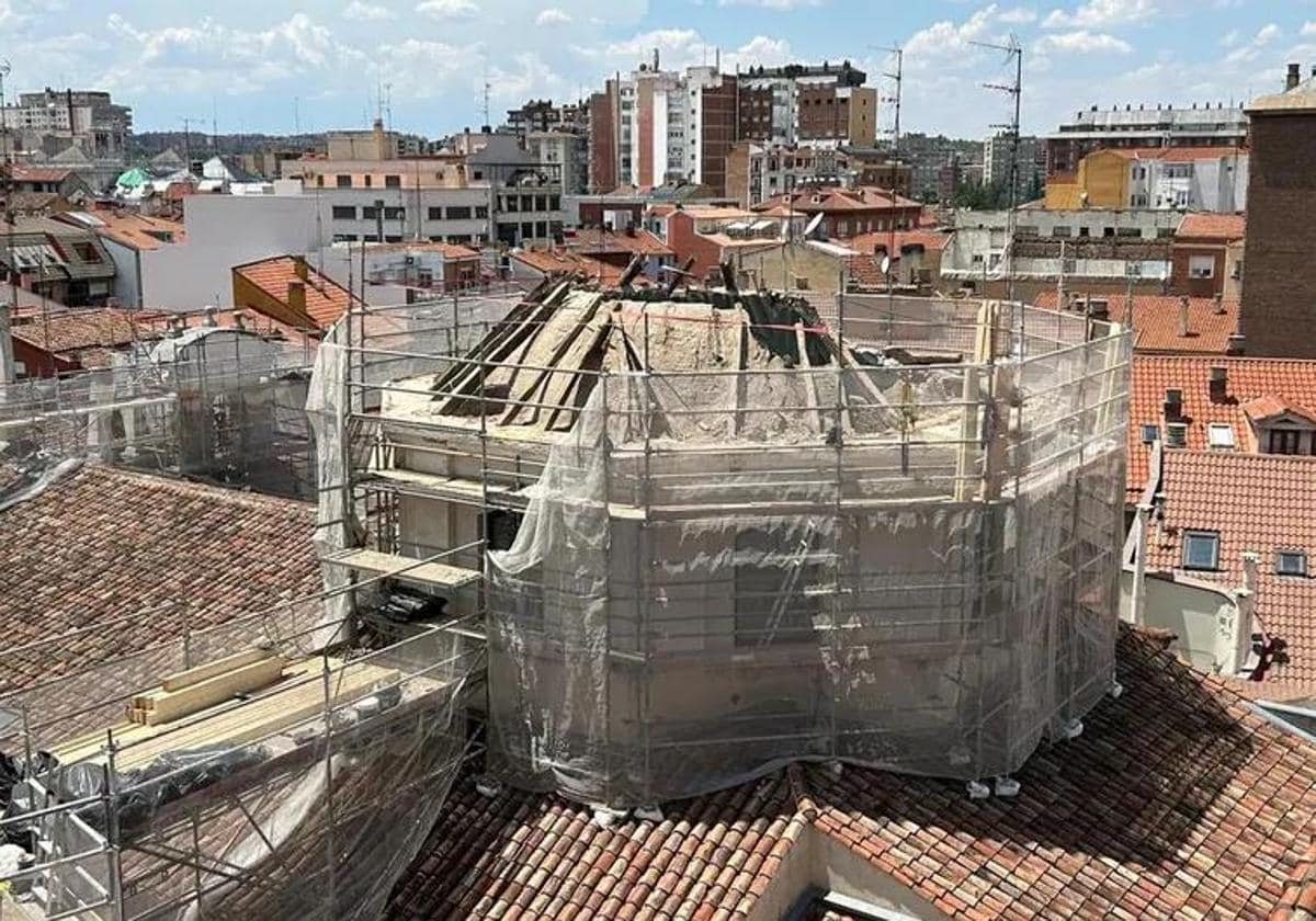 Hundimiento de la cúpula de la iglesia de la Vera Cruz de la calle Platerías.