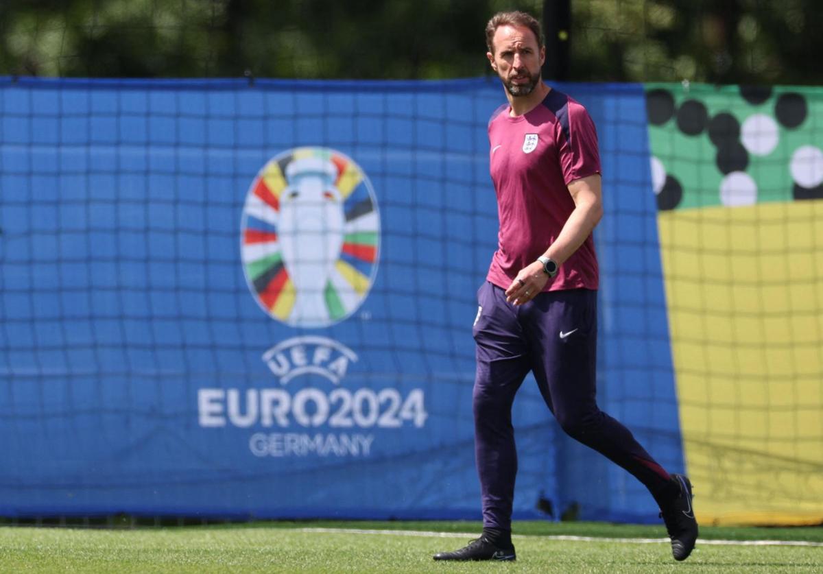 Gareth Southgate, seleccionador inglés, bajo el foco de la crítica.