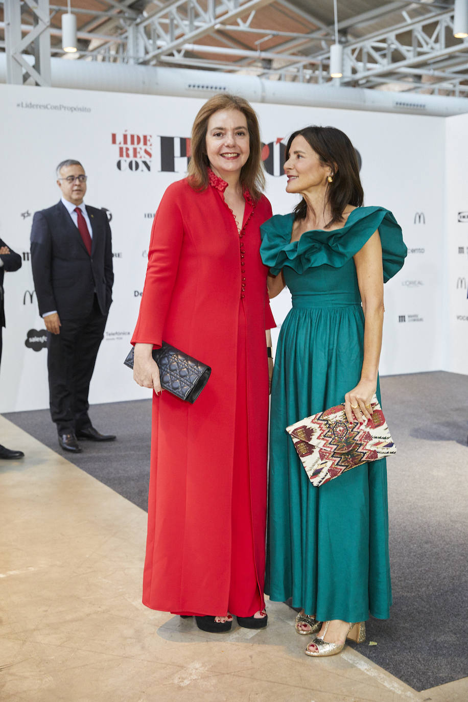 Lourdes Garzón, directora de Mujerhoy, y Laura Ruiz de Galarreta