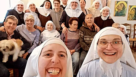 Monjas