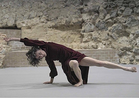 La bailarina Melania Olcina, durante un ensayo de 'Halo'.