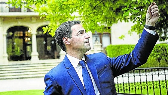 «Sánchez tiene aquí mi mano, pero lo pactado está para cumplirlo»