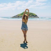 Elige tu outfit playero para este verano: vestidos y pareos de lo más chic