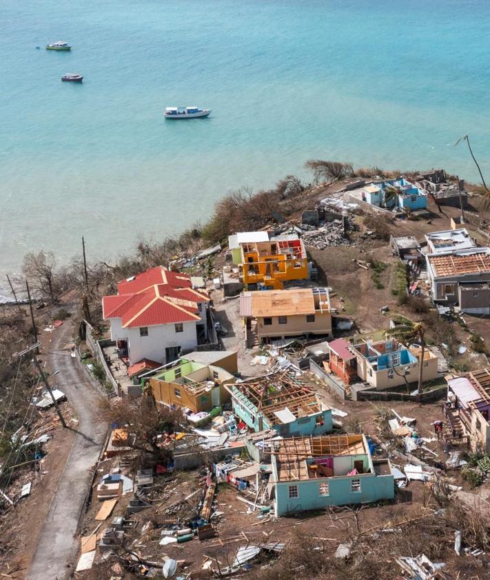 Imagen secundaria 2 - Destrozos causados por 'Beryl' en Jamaica y la isla de Granada.